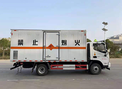 嘉鱼爆破器材运输车