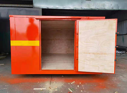 嘉鱼车载炸药箱