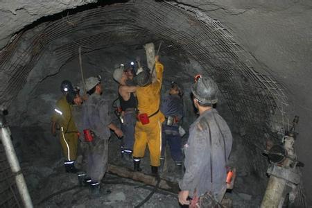 嘉鱼工程爆破中的危险因素分析以及应对工程爆破危险的措施